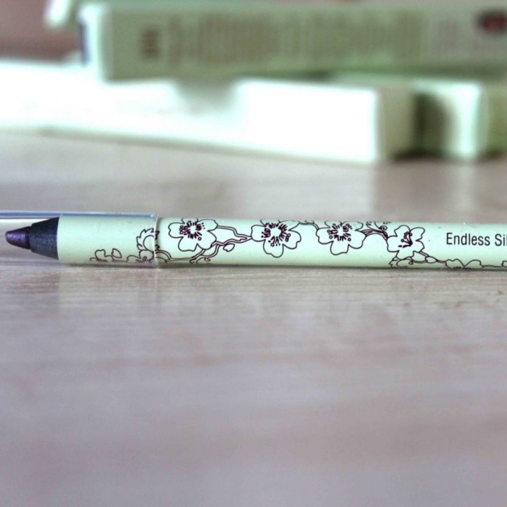 Pixi endless silky eye pen